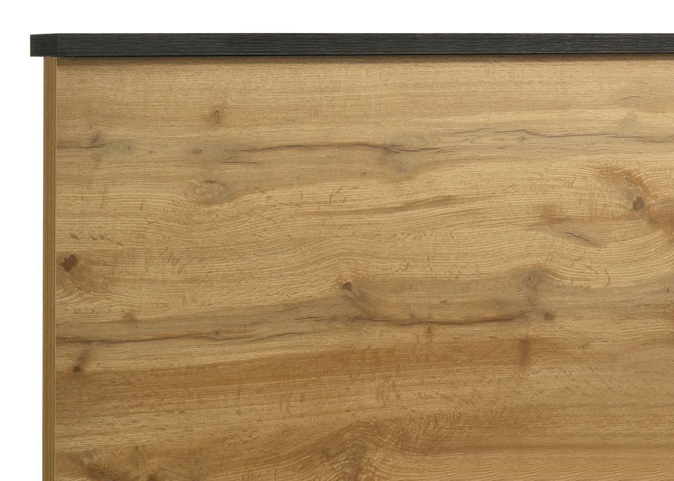 Kaywood Bedroom Sets