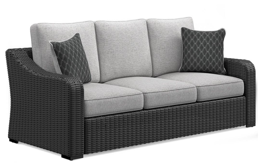 Beachcroft Outdoor Set