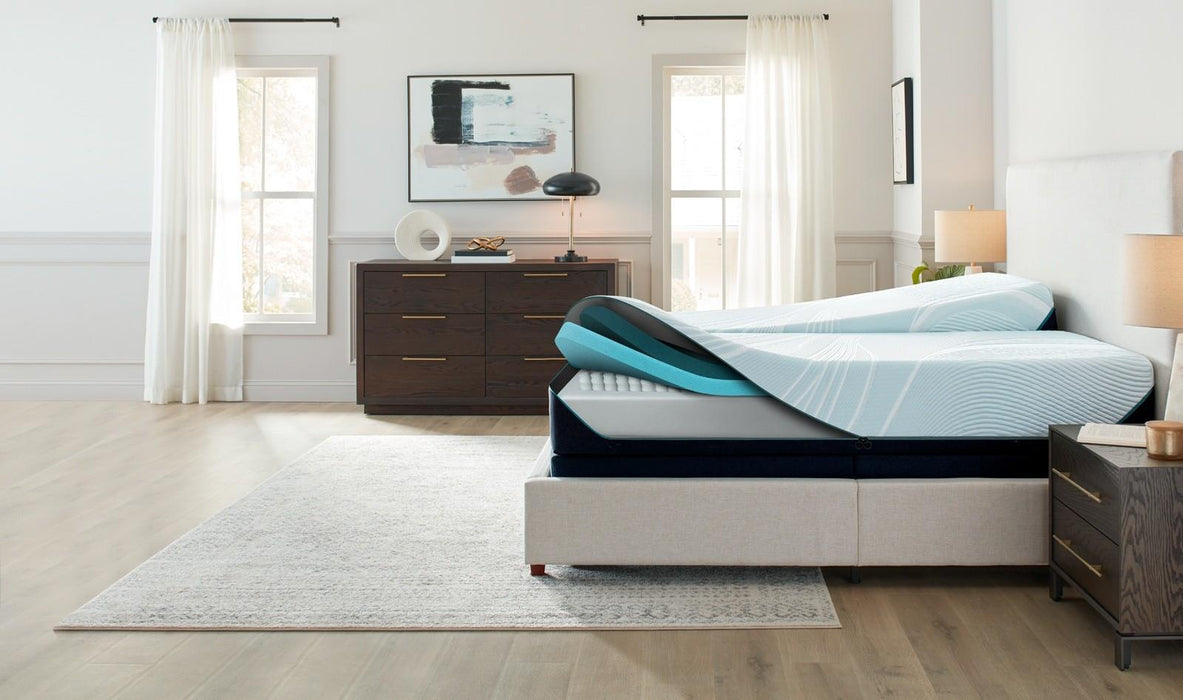 Tempur-Pedic Adapt Medium Hybrid Mattress